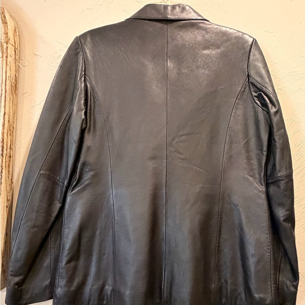 Preston & York Black Leather Women's Jacket
Vintage blazer - Picture 9 of 16